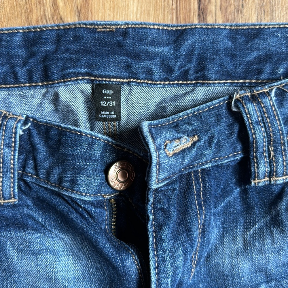 Gap shorts size 12. - Picture 2 of 4
